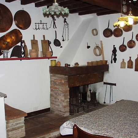 Sassi Bianchi Guest House Sensano Eksteriør bilde